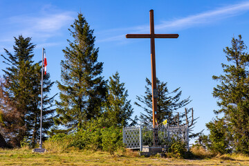 Memorial cross on top of Leskowiec peak in Little Beskids mountains near Andrychow in Lesser Poland © Art Media Factory