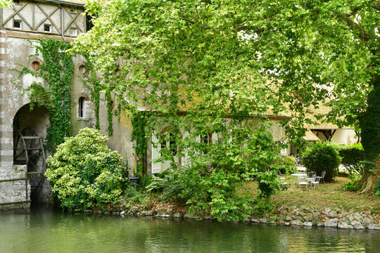 「ロワレ県」の画像 3,078 件の Stock 写真、ベクターおよびビデオ Adobe Stock