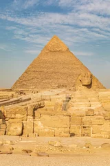 Foto op Canvas Africa, Egypt, Cairo. Giza plateau. Great Sphinx of Giza in front of the Pyramid of Khafre. © Danita Delimont