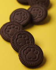 Sweet tea and coffee. Cookies, pretzels, crackers, bagels. Sweet joys for tea