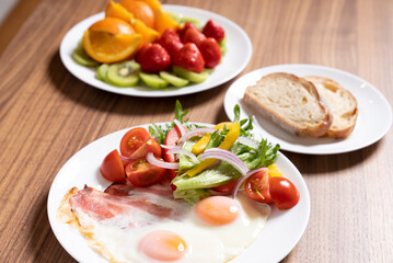 朝食