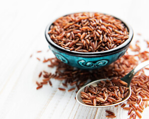 Raw red rice