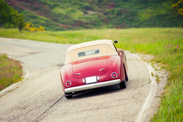 Obraz na płótnie Canvas Red vintage car