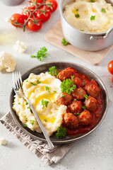 keto paleo diet lunch mashed cauliflower with meatballs