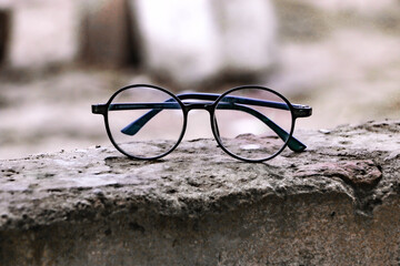 Glass on the balcony side wall