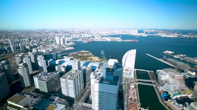 横浜　みなとみらい　2021年　ワイド　東京都心まで一望