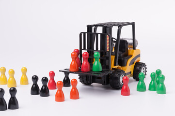 Wahlen haben immer wieder das selbe Thema. Wer kann mit wem, welche Koalitionen sind möglich....