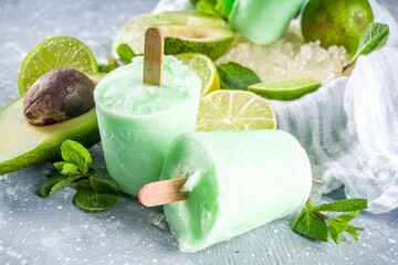 Avocado and lime popsicles