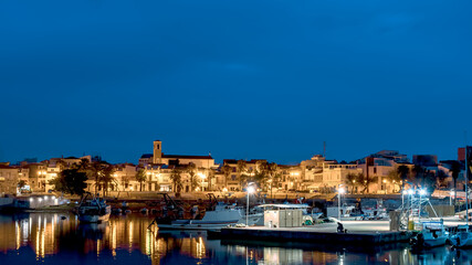 scoglitti provincia di ragusa alba dal porto molo di ponente