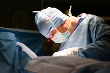 Chirurgien en opération