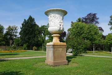 Barockvase im Schlossgarten Neustrelitz