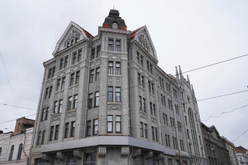 Fototapeta na wymiar old building in the city