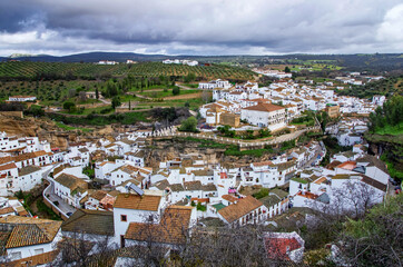 Naklejka premium Traditional white village in inland of Spain. It's called Pueblos Blancos in spanish. White houses on the rocks.