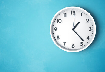 01:23 or 13:23 wall clock time