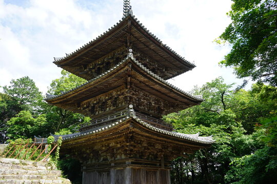Three-Storied Pagoda (Sanjyu-no-to tower) at Soken-ji Temple in Shiga prefecture, Japan - 摠見寺 三重塔 安土山 滋賀県 日本
