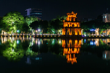 Fototapeta na wymiar The lake of the sword. Hanoi. Night landscape.