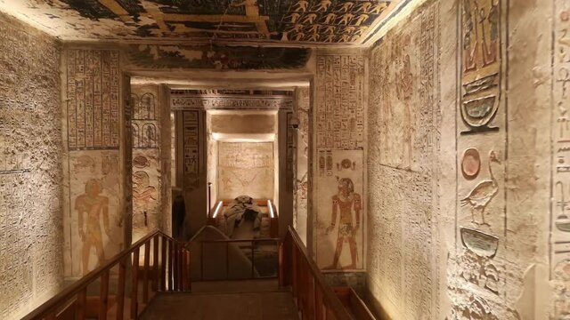 KV9, Kings' Valley No. 9, Tomb of Memnon, tomb of the pharaohs from the 20th dynasty: Ramses V and Ramses VI.