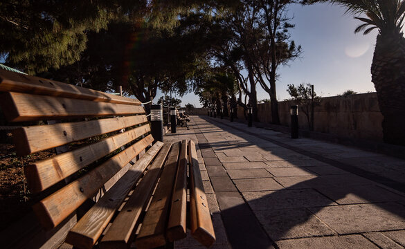 park bench in autumn