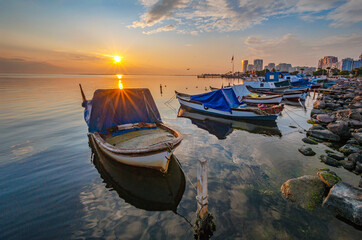 Fototapeta premium boats at sunset