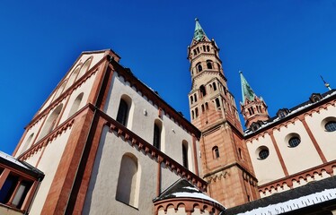 Fototapeta na wymiar Würzburg, Kiliansdom, Querschiff, Turmpaar, Ostchor