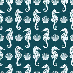 seamless pattern with seahorse and shell isolated on blue background © Alexkava
