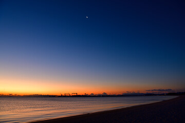 阿漕浦海岸からの日の出