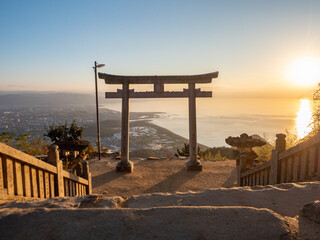 高屋神社の天空の鳥居