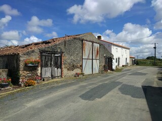 Fototapeta na wymiar old french farmer's shed