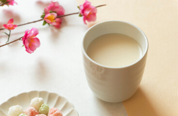Fototapeta na wymiar Japanese drink, Amazake. 日本の飲み物。甘酒。