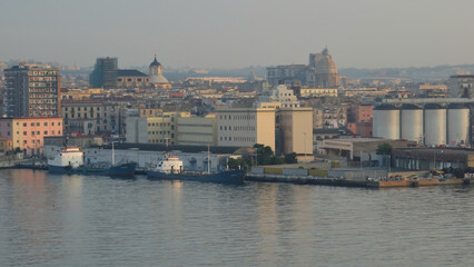 Im Hafen von Neapel in Italien - In the port of Naples in Italy