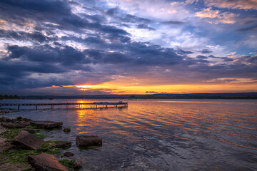 Obraz premium Stunning landscape at the seashore after sunset.