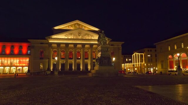 Bayerische Staatsoper bei Nacht, M&uuml;nchen, Bayern, Deutschland