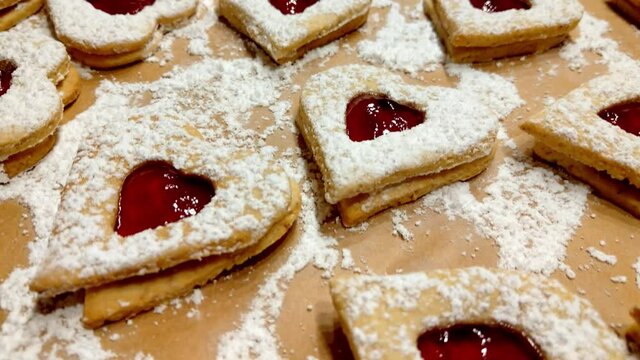 Jahannisbeer Spitzbuben Weihnachtsgeb&auml;ck Pl&auml;tzchen