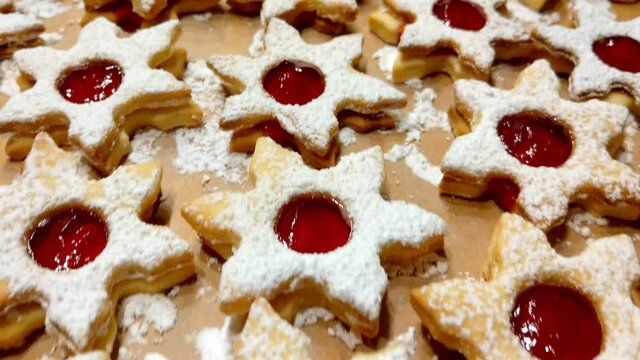 Mozart Sterne Weihnachtsgeb&auml;ck Pl&auml;tzchen