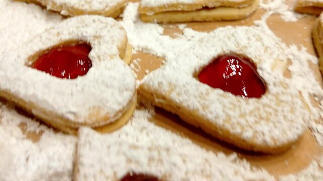 Jahannisbeer Spitzbuben Weihnachtsgeb&auml;ck Pl&auml;tzchen