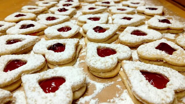 Jahannisbeer Spitzbuben Weihnachtsgeb&auml;ck Pl&auml;tzchen