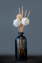 하얀 장미 컨셉의 디퓨저 방향제