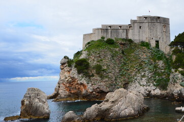 Fototapeta na wymiar Castle on the coast of the sea