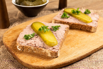 Fresh bread with liver sausage
