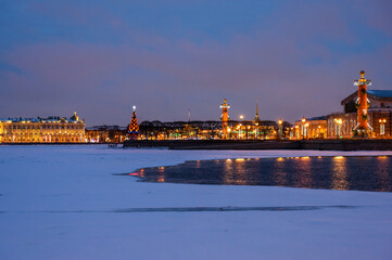 New Year's night St. Petersburg. The Arrow of Vasilyevska Island