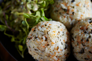 Sesame rice balls and vegetables 