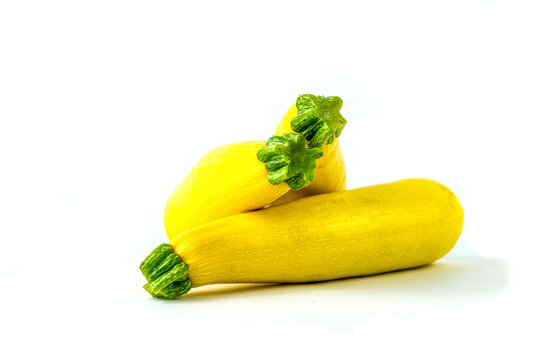 courgette sur fond blanc