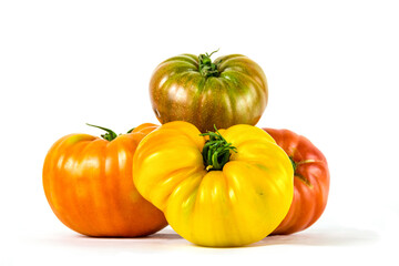 tomate sur fond blanc