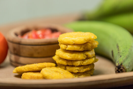 Crunchy Green Banana with chopped tomato
