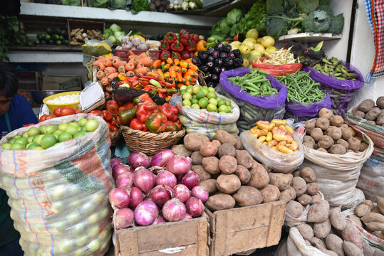 Etal de légumes à Lima, Pérou
