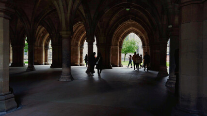 Obraz premium The Cloisters at Glasgow University looking out onto a quadrangle.