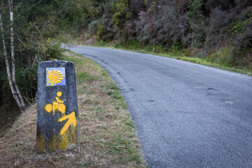 way of Saint James signpost showing the way for cyclists to La Faba, Vega de Valcarce, El Bierzo,...