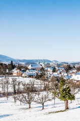 Obraz premium Arlesheim, Dom, Arlesheimer Dom, Kirche, Dorf, Ermitage, Weinberg, Winter, Schnee, Winterspaziergang, Domplatz, Birseck, Baselland, Schweiz