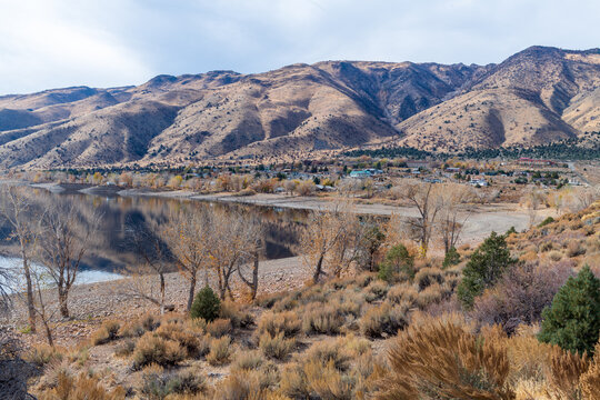 The lakeshore town of Topaz Lake, Nevada, USA