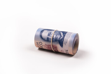 Rollo de billetes de 500 pesos mexicanos nueva imagen.
Roll of 500 Mexican pesos bills new image.
